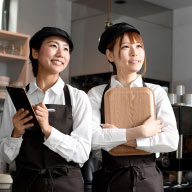 飲食店で働く女性女性